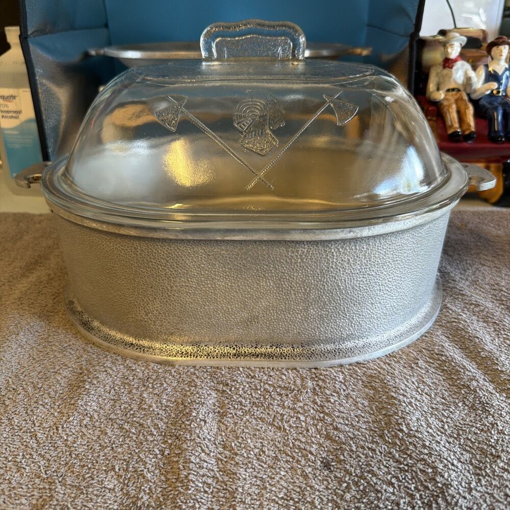 Guardian Service Vintage Cast Aluminum Oval Dutch Oven Roaster with Glass Lid